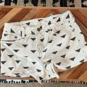 Triangle high waisted forever 21 shirt shorts